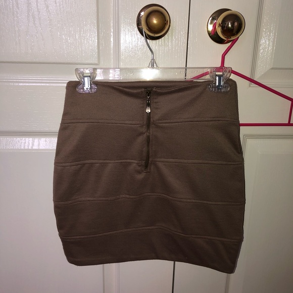 Costa Blanca skirt - Picture 2 of 2